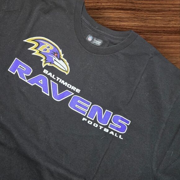 NFL Team Apparel Baltimore Ravens Black Graphic Tee Shirt - Picture 2 of 4